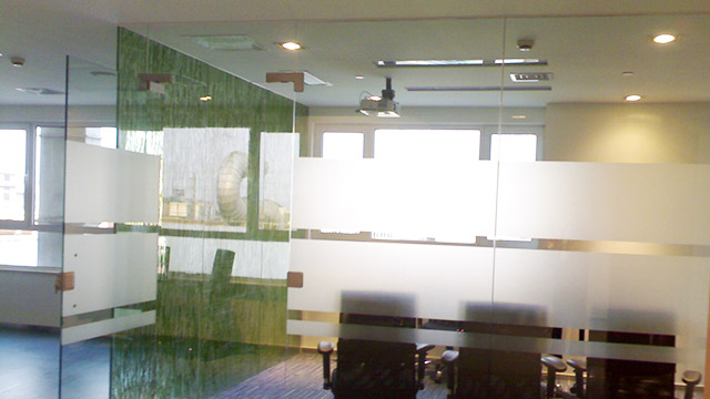 雙瀟玻璃貼膜設(shè)計(jì)經(jīng)驗(yàn)豐富 ，裝貼工匠技藝成熟