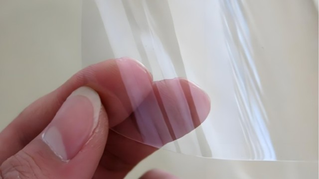 玻璃貼膜后如何檢查膜是否貼合良好？