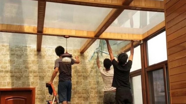 上海如何選擇合適的辦公貼膜裝飾公司？